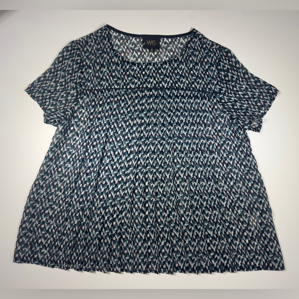 W5 Women's Blue and White Geometric Blouse 🤍💙